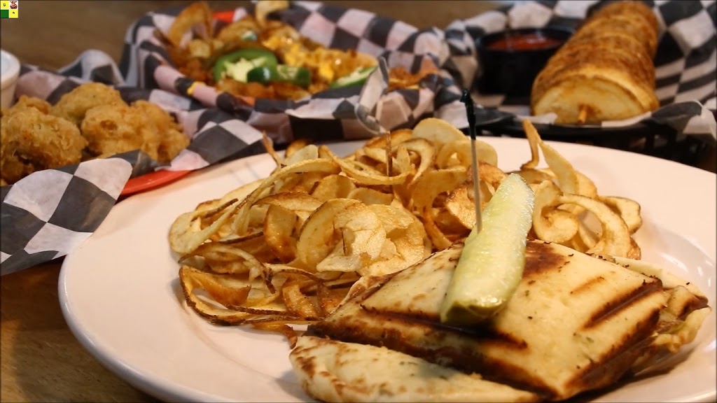 Buzzeez | restaurant | 2400 First St Suite 101, Fort Myers, FL 33901, USA | 2392458068 OR +1 239-245-8068