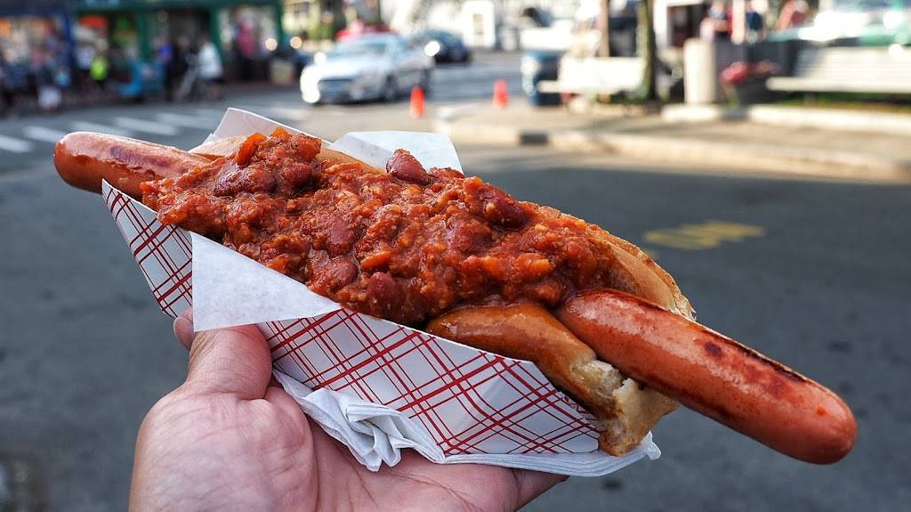 Johns Footlong | restaurant | 309 Commercial St # 5, Provincetown, MA 02657, USA | 5084877434 OR +1 508-487-7434