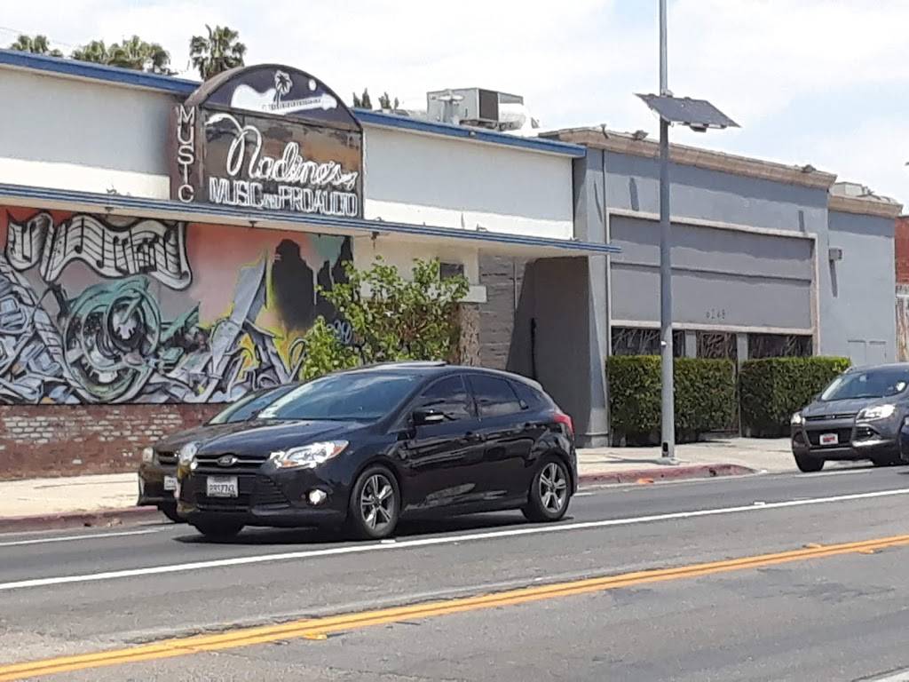 Yoshinoya Hollywood | restaurant | 6300 Santa Monica Blvd, Los Angeles, CA 90038, USA | 3234678875 OR +1 323-467-8875