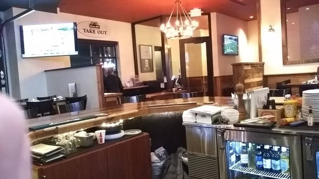 Green Mill Restaurant & Bar | restaurant | 1595 Hwy 36 W #1010, Roseville, MN 55113, USA | 6516332100 OR +1 651-633-2100