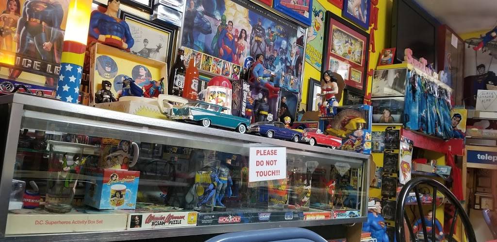 Superman icecream | restaurant | w 64835, 221 W Main St, Carterville, MO 64835, USA | 4173927405 OR +1 417-392-7405