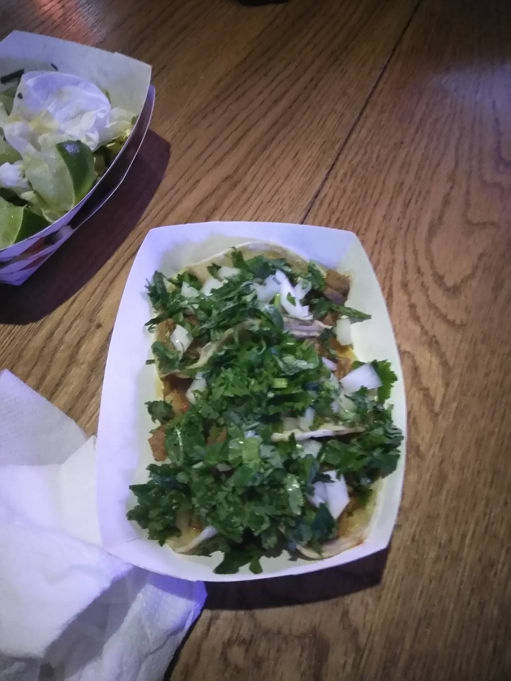 Callahans Irish Pub | restaurant | 200 S Irwindale Ave, Azusa, CA 91702, USA | 6269695780 OR +1 626-969-5780