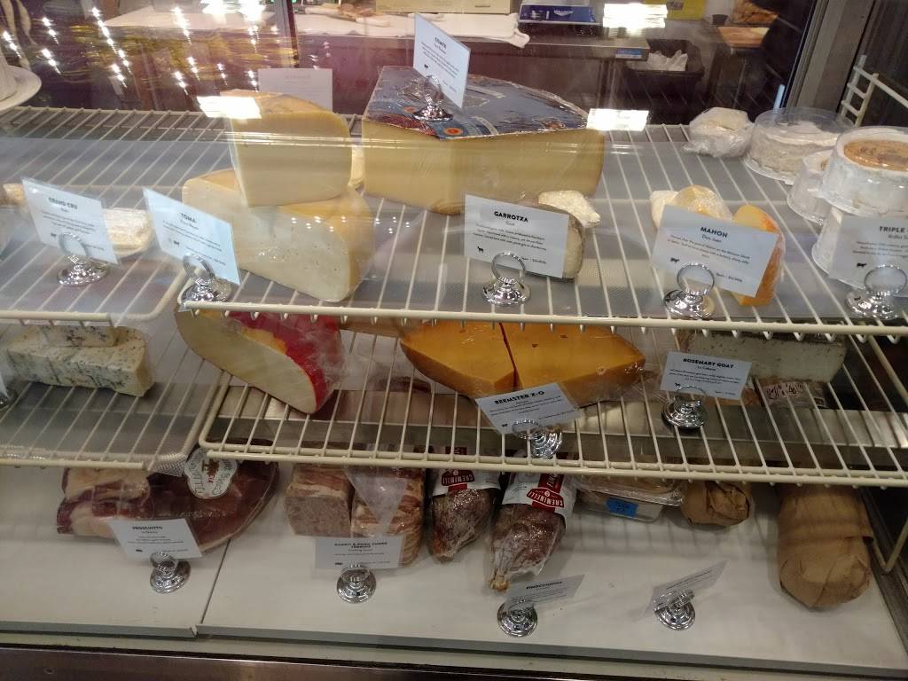 Share: Cheesebar | restaurant | 6105 Ridge Ave, Cincinnati, OH 45213, USA | 5133513063 OR +1 513-351-3063