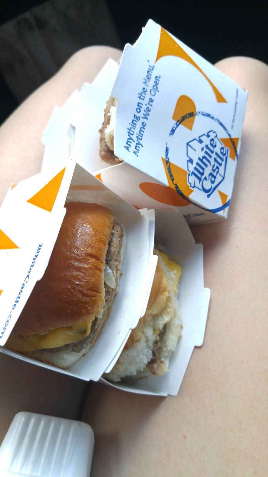 White Castle | restaurant | 2711 Fern Valley Rd, Louisville, KY 40213, USA | 5029628438 OR +1 502-962-8438