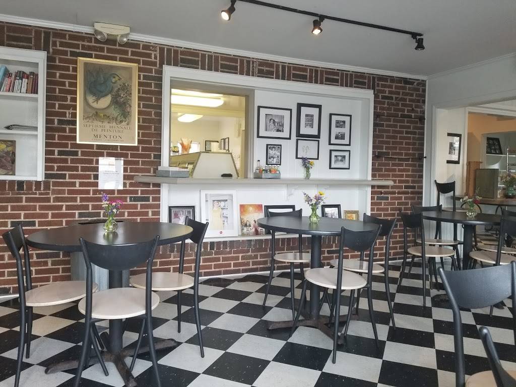 Lyns Gracious Goodness | restaurant | 2306 Whitesburg Dr, Huntsville, AL 35801, USA | 2565332607 OR +1 256-533-2607