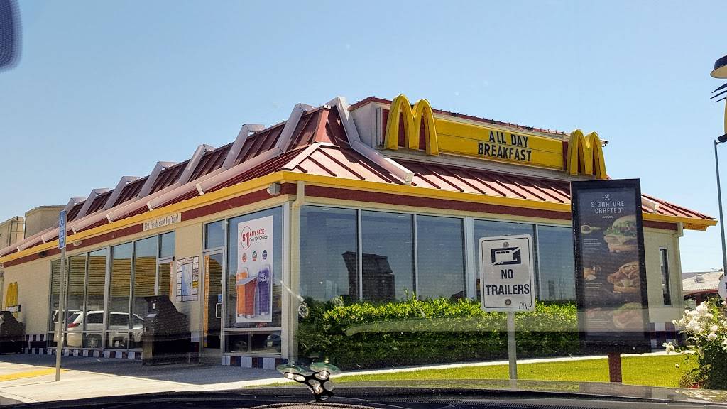 McDonalds | cafe | 6440 W Banner St, Lodi, CA 95242, USA | 2093349677 OR +1 209-334-9677