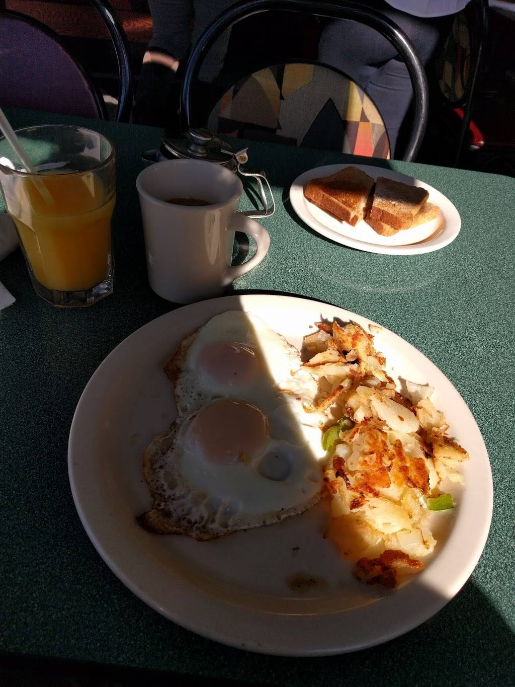 Burger Diner | restaurant | 1 Bank St, Peekskill, NY 10566, USA | 9149308050 OR +1 914-930-8050