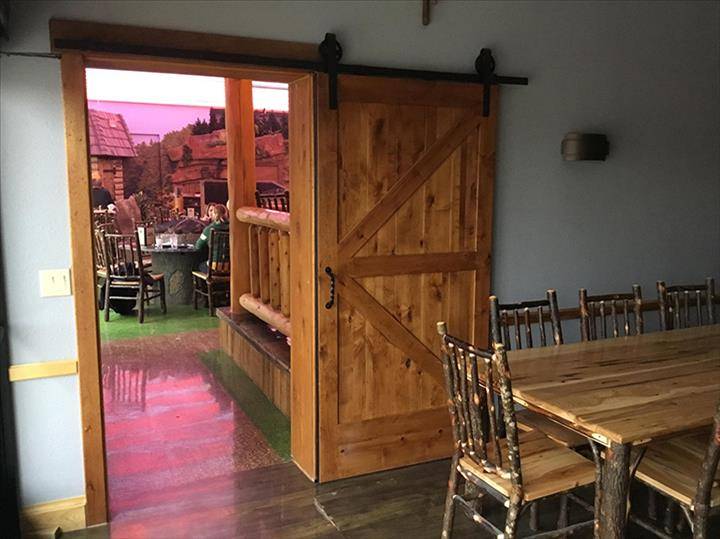 Lucky’s At The Lodge | restaurant | S74W17096 Janesville Rd, Muskego, WI 53150, USA | 4142358566 OR +1 414-235-8566