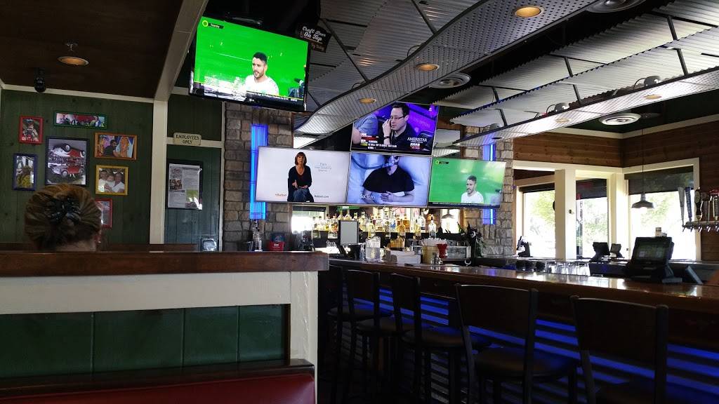 Chilis Grill & Bar | meal takeaway | 1079 N National Rd, Columbus, IN 47201, USA | 8123487596 OR +1 812-348-7596