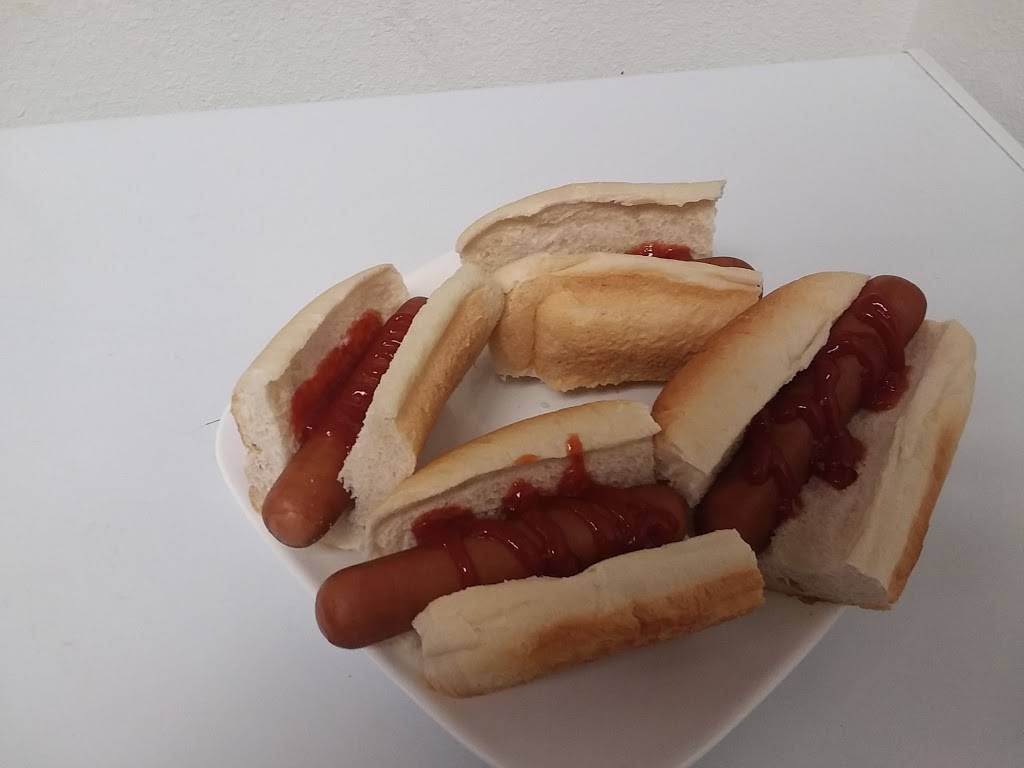 Knights Hot Dog Stand | meal takeaway | 2719 Griffin Rd, Leesburg, FL 34748, USA | 3522726253 OR +1 352-272-6253