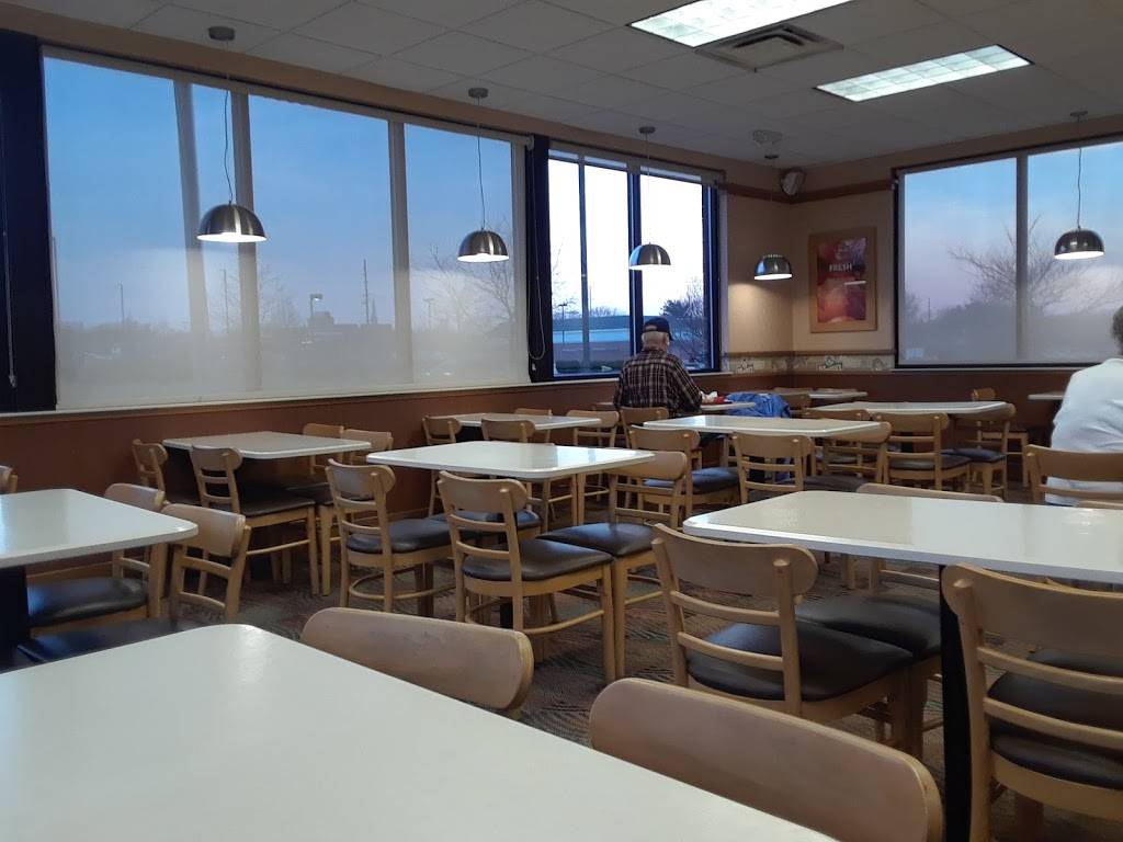 Wendys | restaurant | 6501 Market Ave N, Canton, OH 44721, USA | 3302449193 OR +1 330-244-9193
