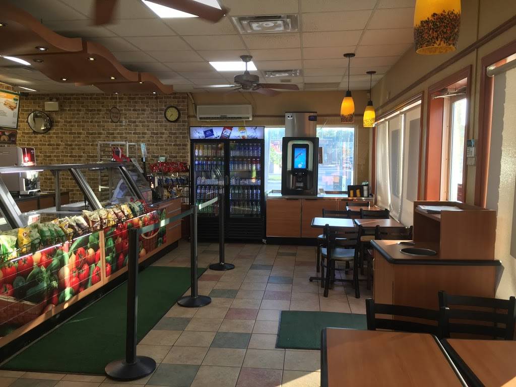 Subway | restaurant | Selwyn, ON K0L 2H0, Canada | 7056521209 OR +1 705-652-1209