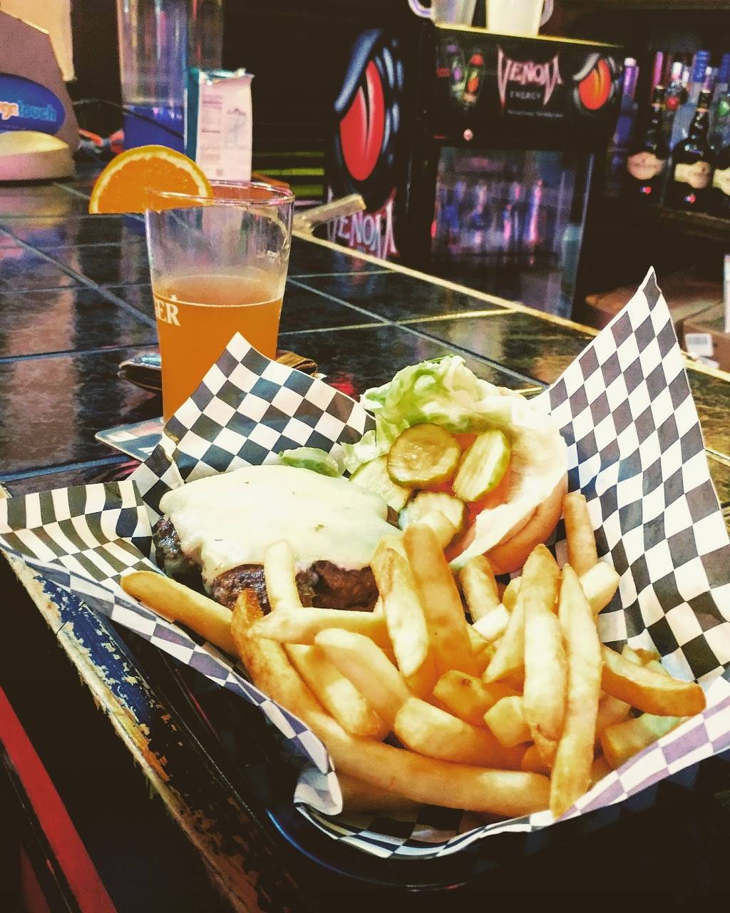 St. Bernard Pub | restaurant | 4537 Vine St, Cincinnati, OH 45217, USA | 5133766122 OR +1 513-376-6122