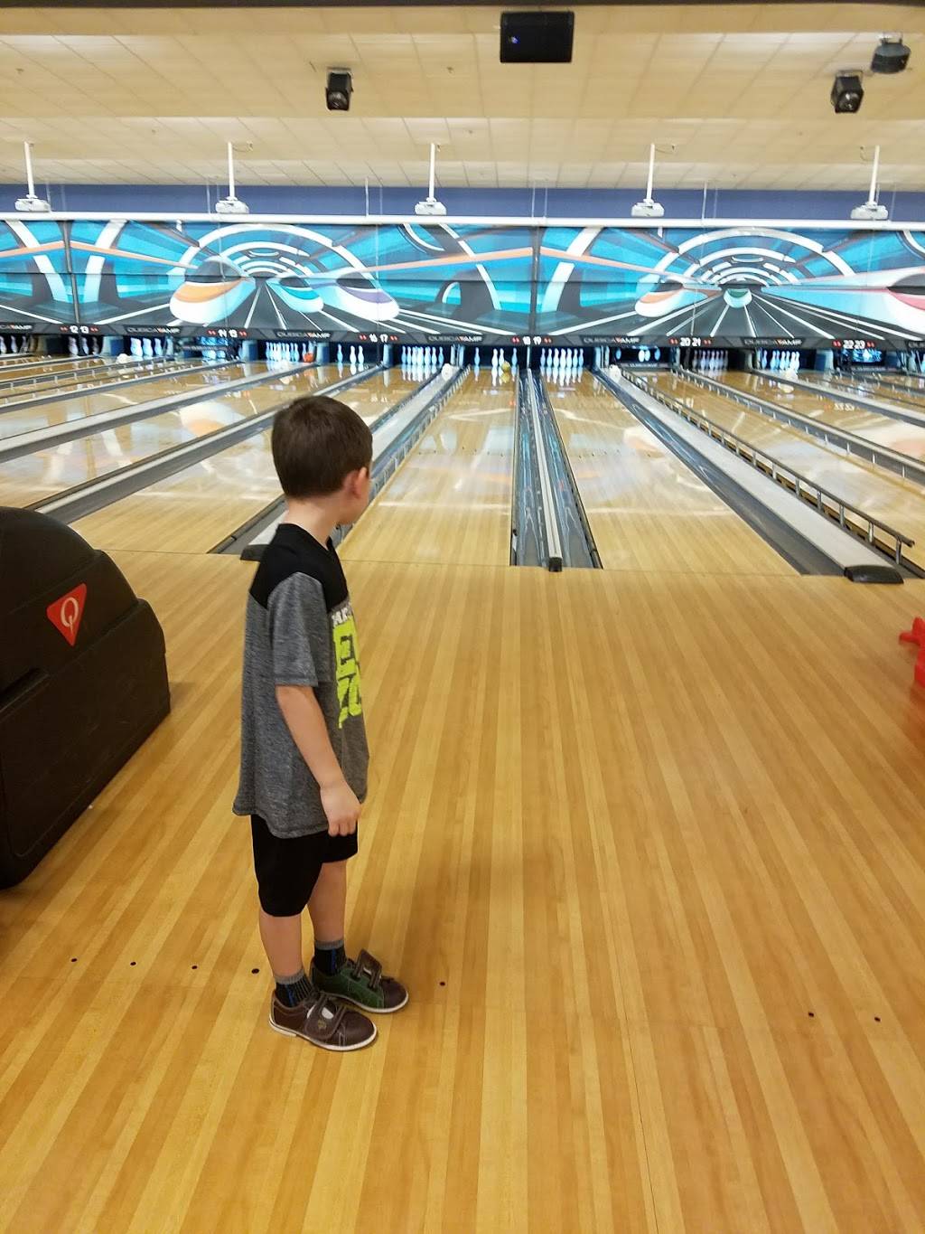 Station 300 Bar & Grill | restaurant | 25 Innovation Dr, Bluffton, SC 29910, USA | 8438152695 OR +1 843-815-2695