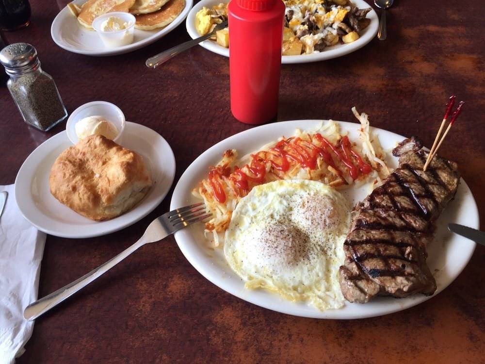 McCoys Restaurant | restaurant | 4855 Federal Blvd, Denver, CO 80221, USA | 3034339511 OR +1 303-433-9511