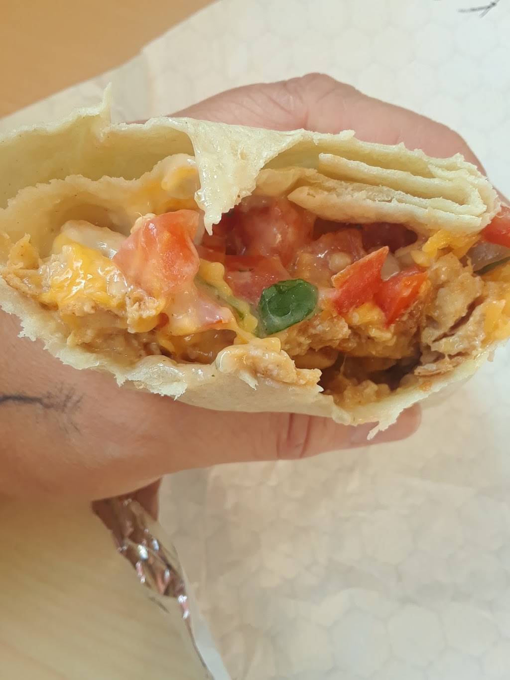 Del Taco | restaurant | 2933 N Chester Ave, Bakersfield, CA 93308, USA | 6612188135 OR +1 661-218-8135