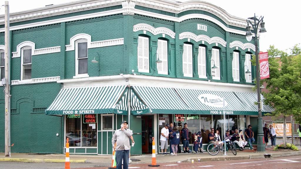 Nemos Bar | restaurant | 1384 Michigan Ave, Detroit, MI 48226, USA | 3139653180 OR +1 313-965-3180