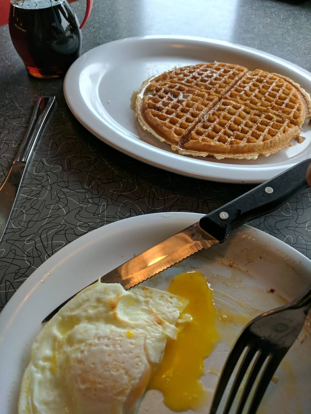 Gravys Diner | restaurant | 4129 University Ave, Cedar Falls, IA 50613, USA | 3192662117 OR +1 319-266-2117