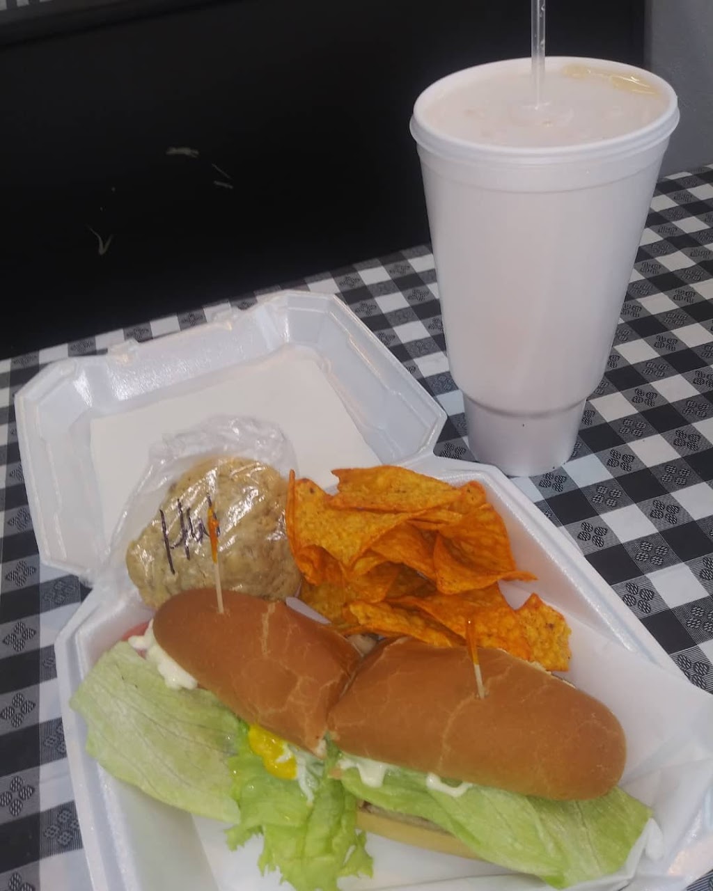 The Hungry Hound | restaurant | 1795 Berkley Rd, Auburndale, FL 33823, USA | 8638455422 OR +1 863-845-5422