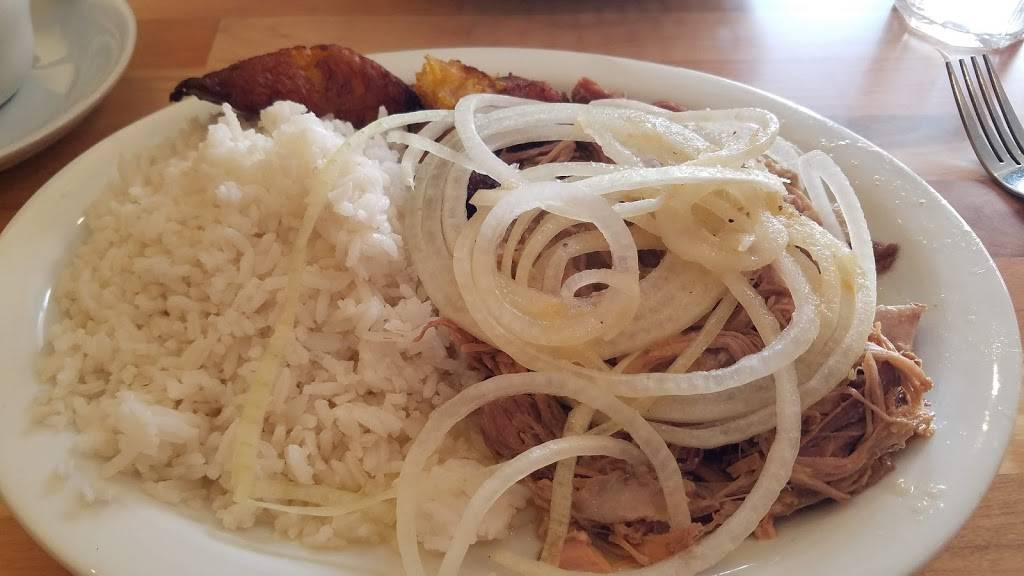 El Cubano | restaurant | 23360 Valencia Blvd, Valencia, CA 91355, USA | 6614178025 OR +1 661-417-8025