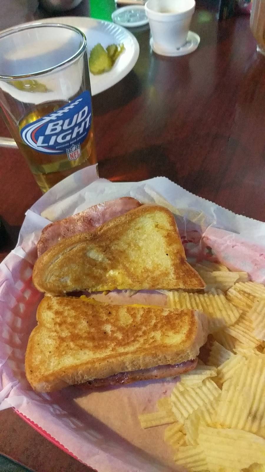 Malnars Tap & Restaurant | restaurant | 1123 Clement St, Joliet, IL 60435, USA | 8157231661 OR +1 815-723-1661