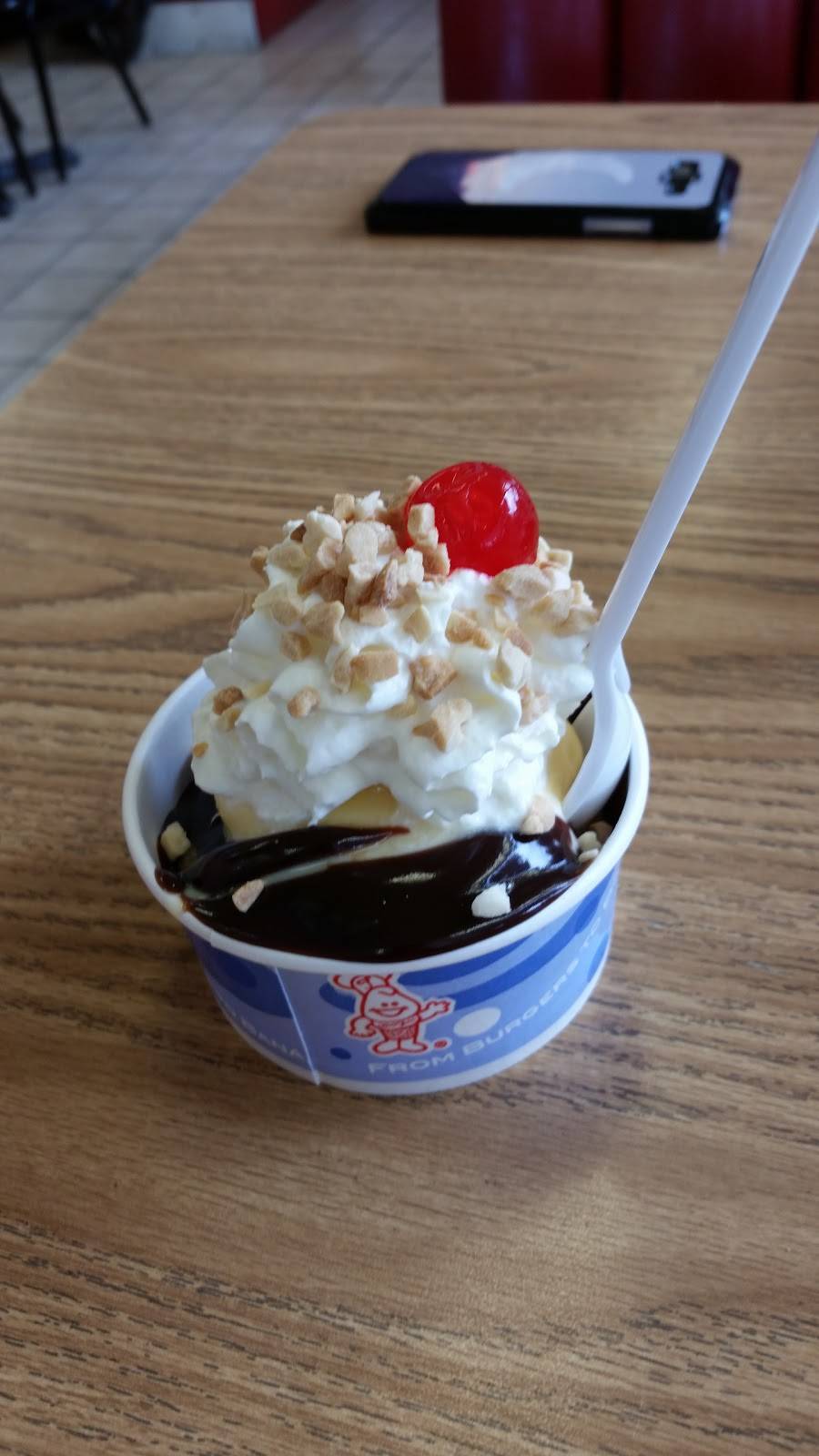 Fosters Freeze | restaurant | 1401 N Winton Way, Atwater, CA 95301, USA | 2093582341 OR +1 209-358-2341