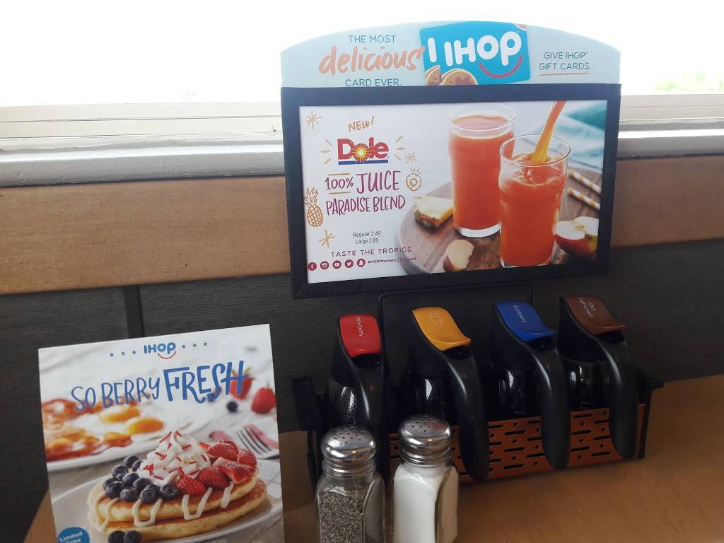 IHOP | restaurant | 1671 N Industrial Park Dr, Nogales, AZ 85621, USA | 5203770500 OR +1 520-377-0500