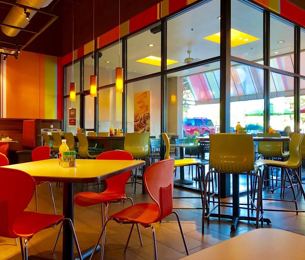 Zoës Kitchen | restaurant | 11225 Huebner Rd Ste 105, San Antonio, TX 78230, USA | 2105583651 OR +1 210-558-3651