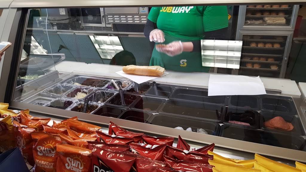 Subway Restaurants | restaurant | 1941 Pacific Coast Hwy, Lomita, CA 90717, USA | 3103254328 OR +1 310-325-4328