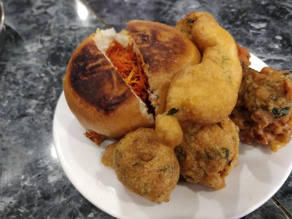 Govardhan Thal Restaurant | restaurant | 840 Markham Rd, Scarborough, ON M1H 2Y2, Canada | 4164380544 OR +1 416-438-0544