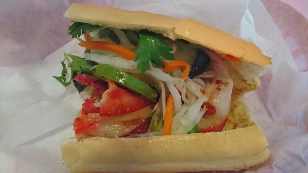 Billiard Hoang | restaurant | 3220 S Hudson St, Seattle, WA 98118, USA | 2067232054 OR +1 206-723-2054