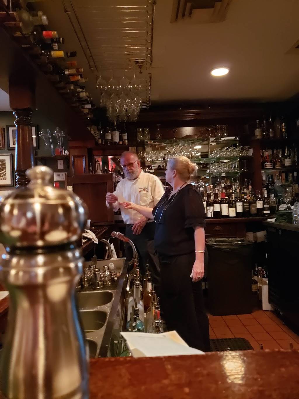 Cranes Tavern & Steakhouse | restaurant | 26 New Orleans Rd, Hilton Head Island, SC 29928, USA | 8433412333 OR +1 843-341-2333