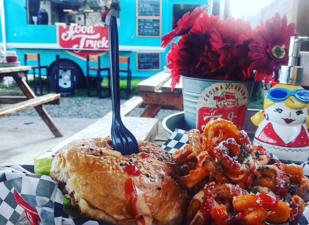 El Food Truck | restaurant | km1, Tijuana, El Refugio, 21440 Tecate, B.C., Mexico | 016657990545 OR +52 665 799 0545