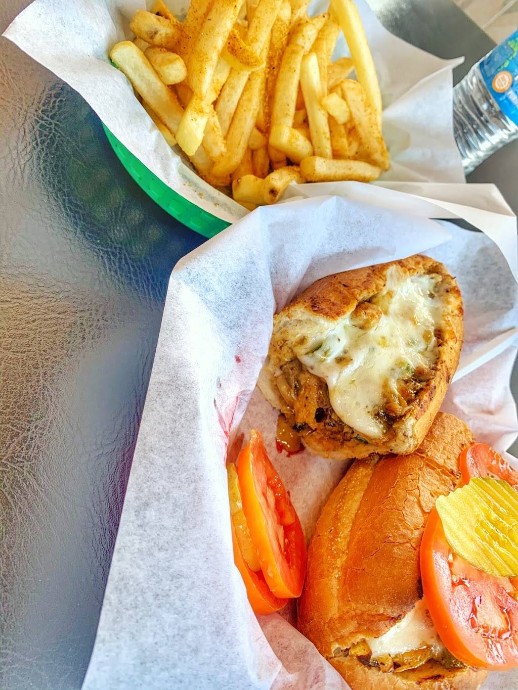 The Hut | restaurant | 4210 Vanowen Pl, Burbank, CA 91505, USA | 7474771181 OR +1 747-477-1181