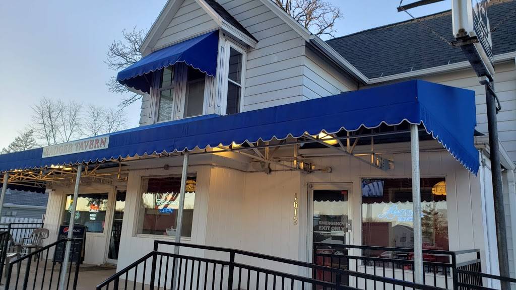 Badger Tavern | restaurant | 1612 Seminole Hwy, Madison, WI 53711, USA | 6082861450 OR +1 608-286-1450