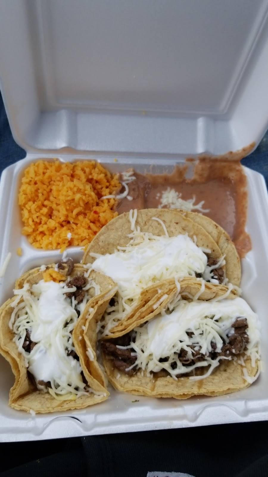 Fiesta Burrito | restaurant | 924 W 75th St #104, Naperville, IL 60564, USA | 6304167525 OR +1 630-416-7525