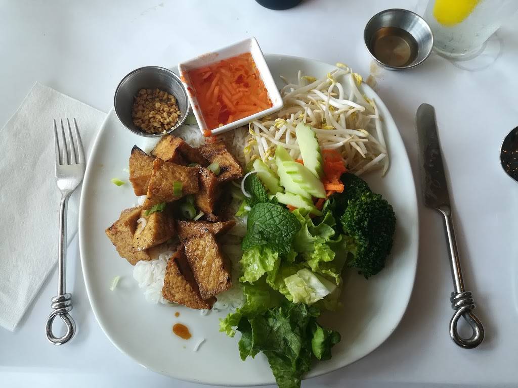 Thai Bistro | restaurant | 3241 Southwest Fwy, Houston, TX 77027, USA | 7136699375 OR +1 713-669-9375