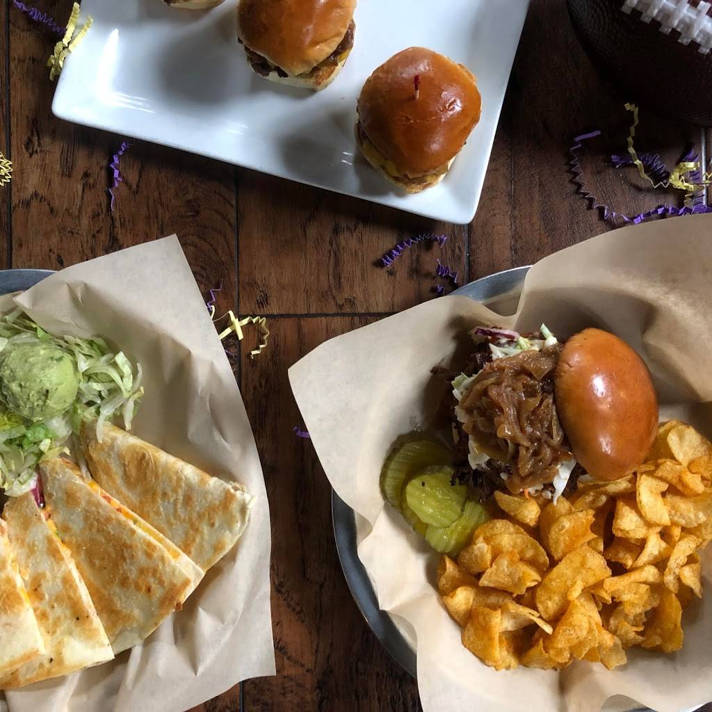 Stanleys Northeast Bar Room | meal takeaway | 2500 University Ave NE, Minneapolis, MN 55418, USA | 6127882529 OR +1 612-788-2529