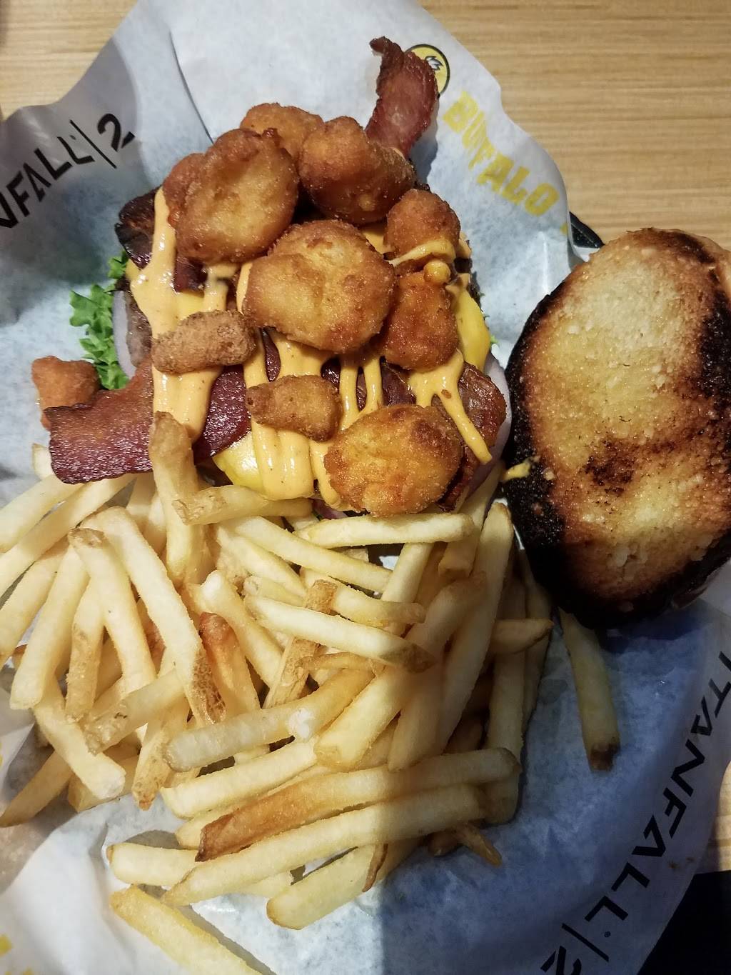 Buffalo Wild Wings | restaurant | 2747 Milwaukee Rd, Beloit, WI 53511, USA | 6083621520 OR +1 608-362-1520