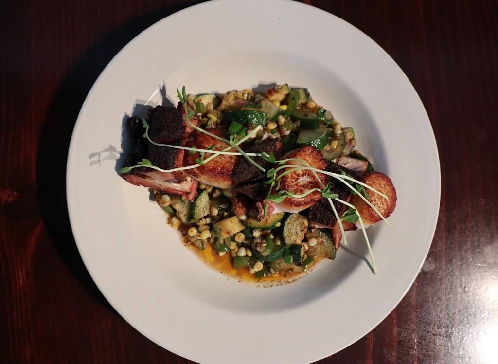 Phoenix House 1835 LLC | restaurant | 7 Potato Hill Rd, Enosburg Falls, VT 05450, USA | 8029338400 OR +1 802-933-8400