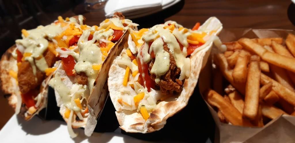 BrownStones Sports Lounge and Restaurant | restaurant | 1000 Finch Dr, Sarnia, ON N7S 6G5, Canada | 5194912191 OR +1 519-491-2191