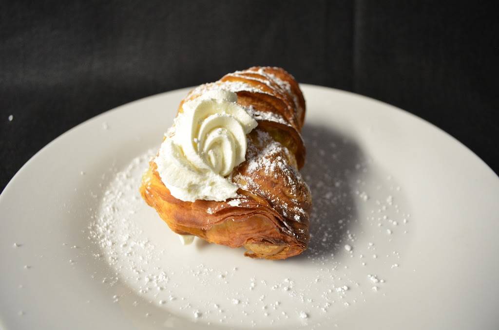 Straccos Subs And More | restaurant | 85 Sandwich St, Plymouth, MA 02360, USA | 7743435968 OR +1 774-343-5968