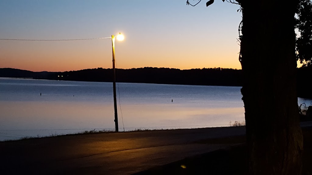 Lake Norfork Resort | restaurant | 9883 US-62, Henderson, AR 72544, USA | 8704885144 OR +1 870-488-5144