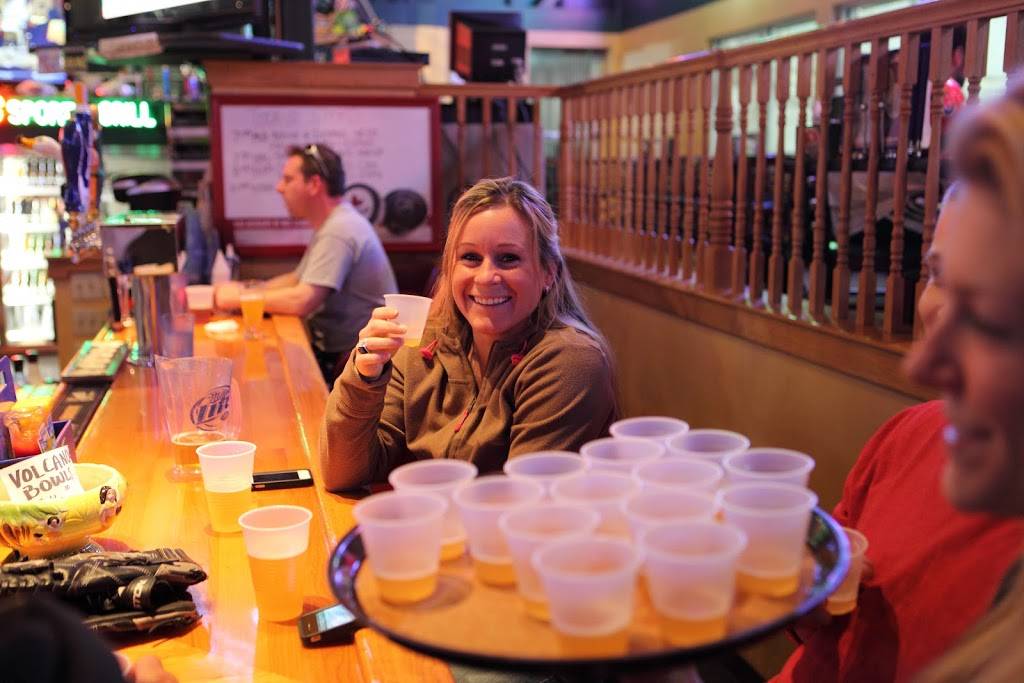 Turfs Sports Grill | restaurant | 512 Warren Ave, Portland, ME 04103, USA | 2072212343 OR +1 207-221-2343