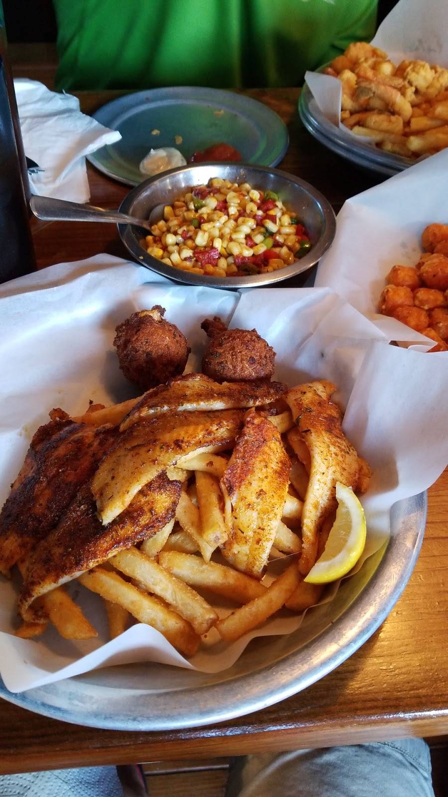 Low Country Fish Camp | restaurant | 903 Central Ave, Summerville, SC 29483, USA | 8432858558 OR +1 843-285-8558