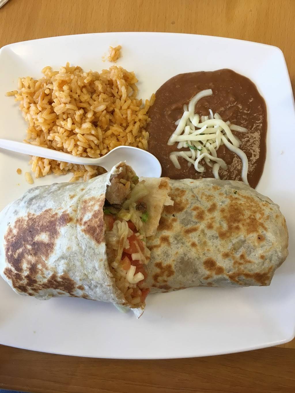 Fiesta Grill | restaurant | 5636 Roosevelt Rd, Chicago, IL 60644, USA | 7733791200 OR +1 773-379-1200