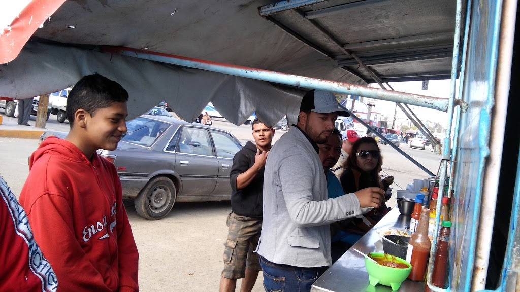 "Mariscos La Bufadora" de el GUERO | restaurant | Av. Flores Magón & Ignacio Ramírez, Salvatierra, 22607 Tijuana, BCS, Mexico | 016643879160 OR +52 664 387 9160