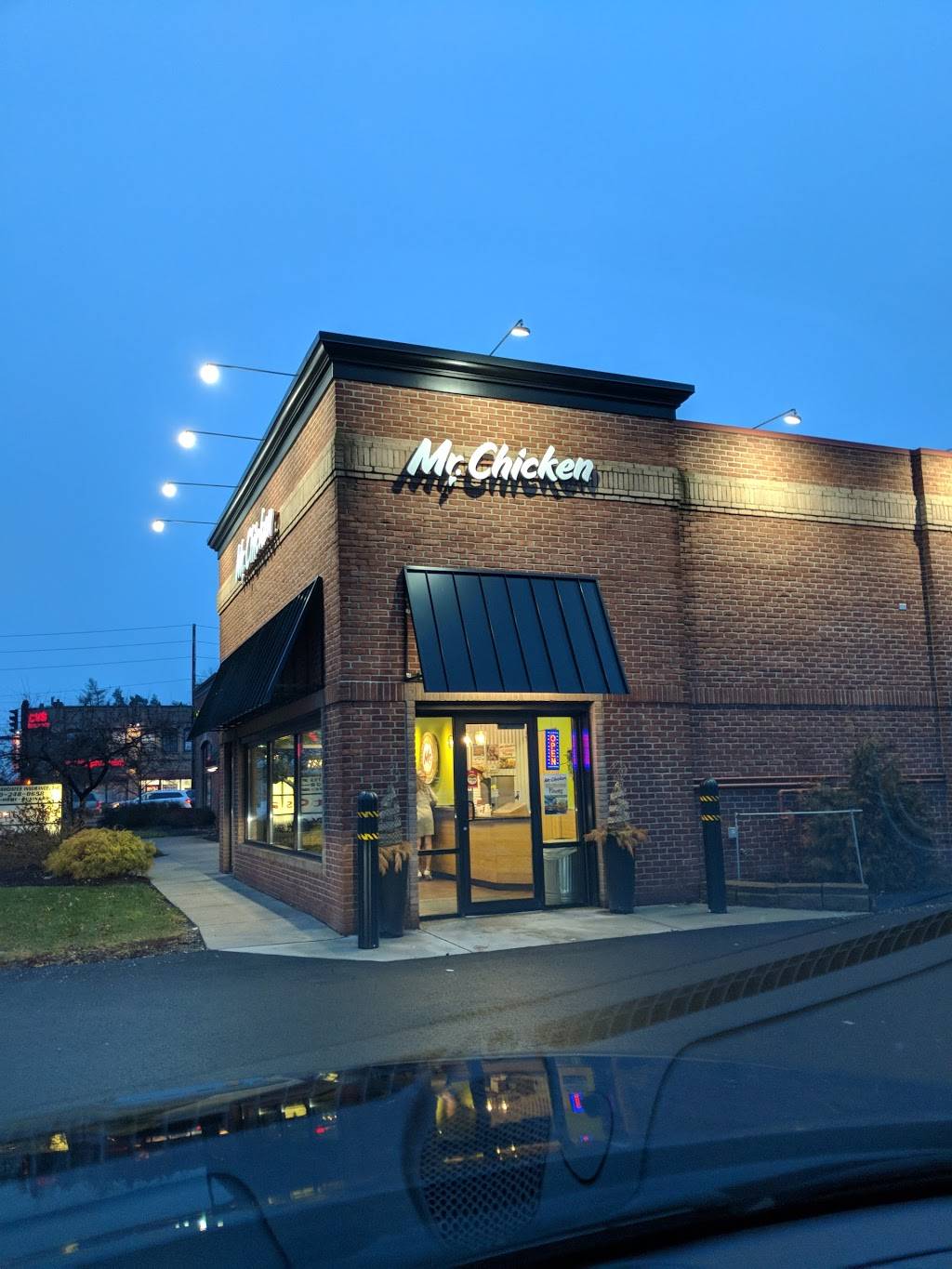 Mr. Chicken | restaurant | 6382 Som Center Rd, Solon, OH 44139, USA | 4402481776 OR +1 440-248-1776