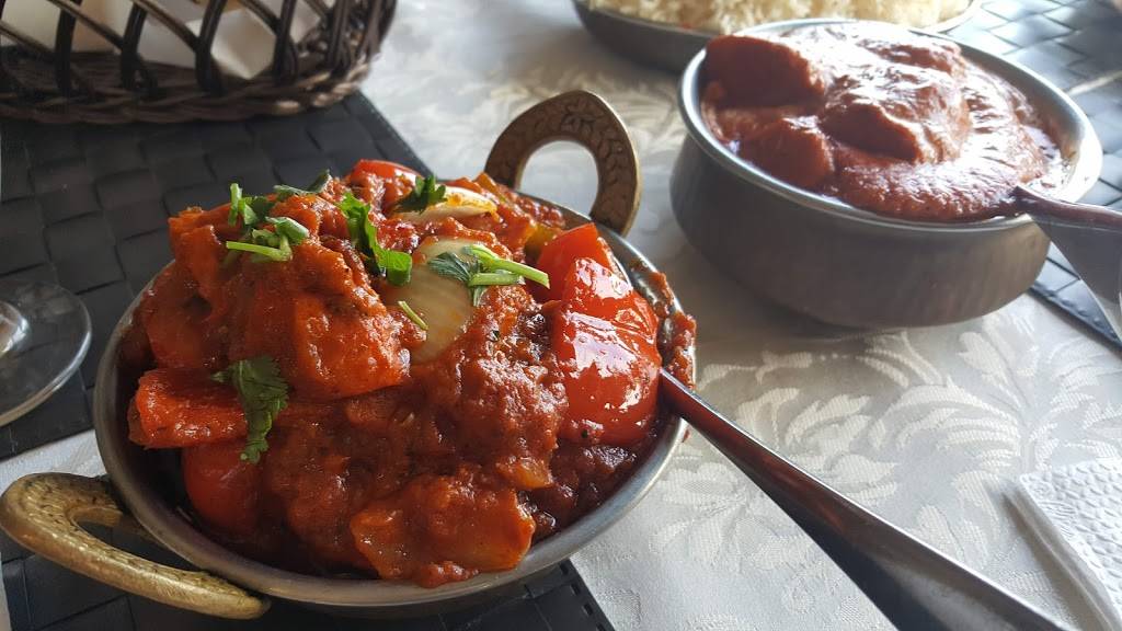Bollywood Restaurant & Catering | restaurant | 4000 Steeles Ave W Unit # 22, Woodbridge, ON L4L 4V9, Canada | 9056051800 OR +1 905-605-1800