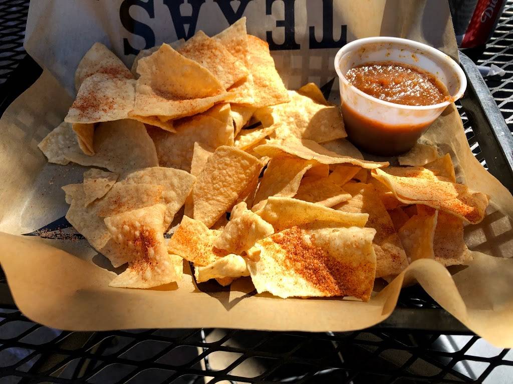 Downtown Cantina - Mineral Wells | restaurant | 306 N Oak Ave, Mineral Wells, TX 76067, USA | 9404682014 OR +1 940-468-2014